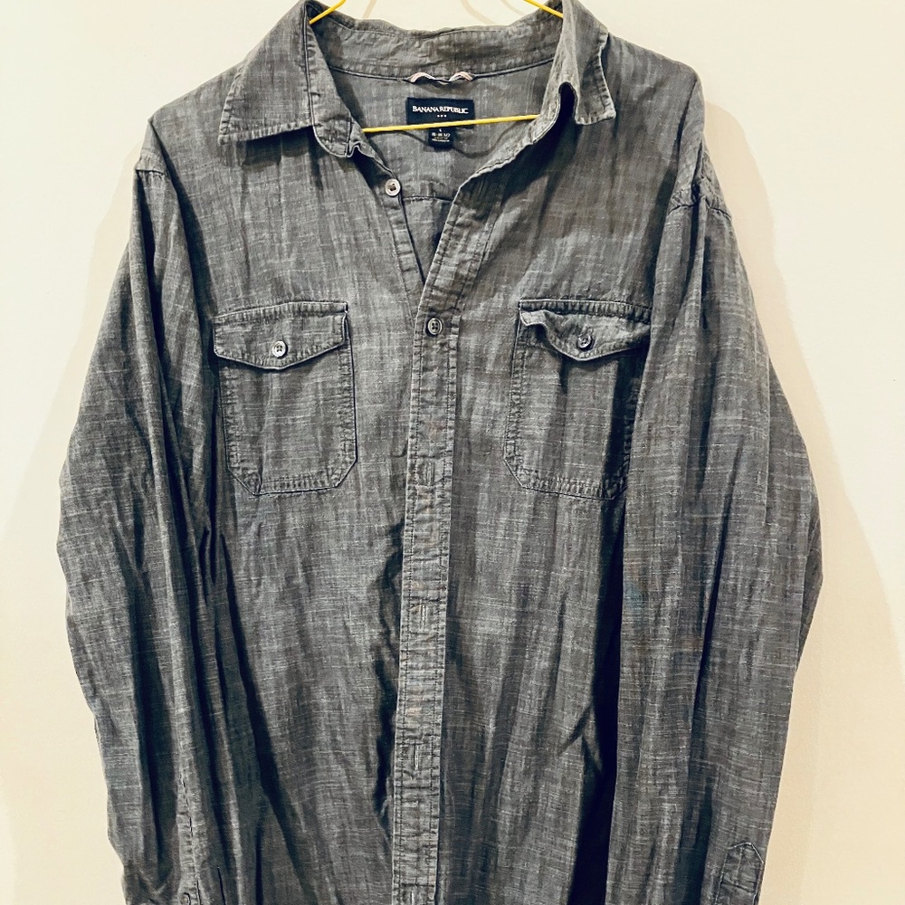Banana Republic gray linen cotton men’s button down shirt L